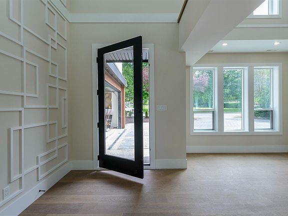 2nd image of 1246 Reynolds Rd