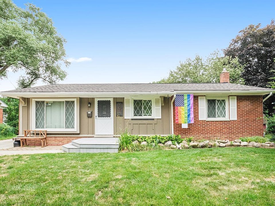 1st image of 2431 Darrow Dr