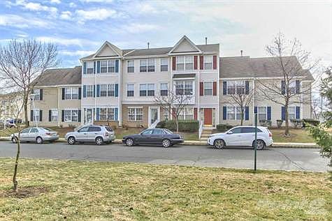 7 Woodlake Dr Parlin NJ 08859-small-001-Front of Home-666x444-72dpi