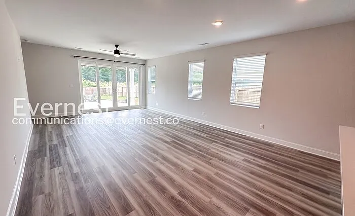 108 Jude Ln — Photo 5
