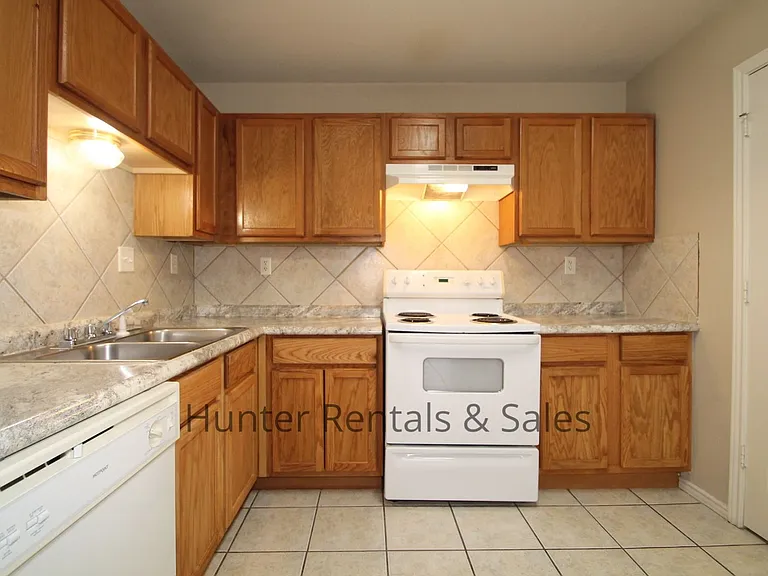 5006A John David Dr — Photo 10