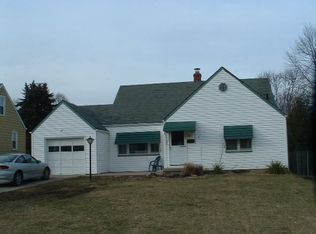 147 Helena Dr, Struthers, OH