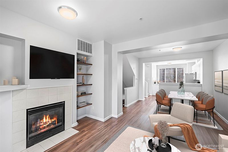 2nd image of 16373 119th Terrace NE #31-5