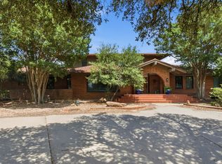 904 W Belknap St, Jacksboro, TX 76458