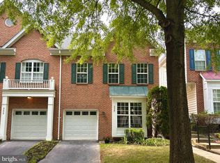 229 Painted Post Ln, Gaithersburg, MD 20878