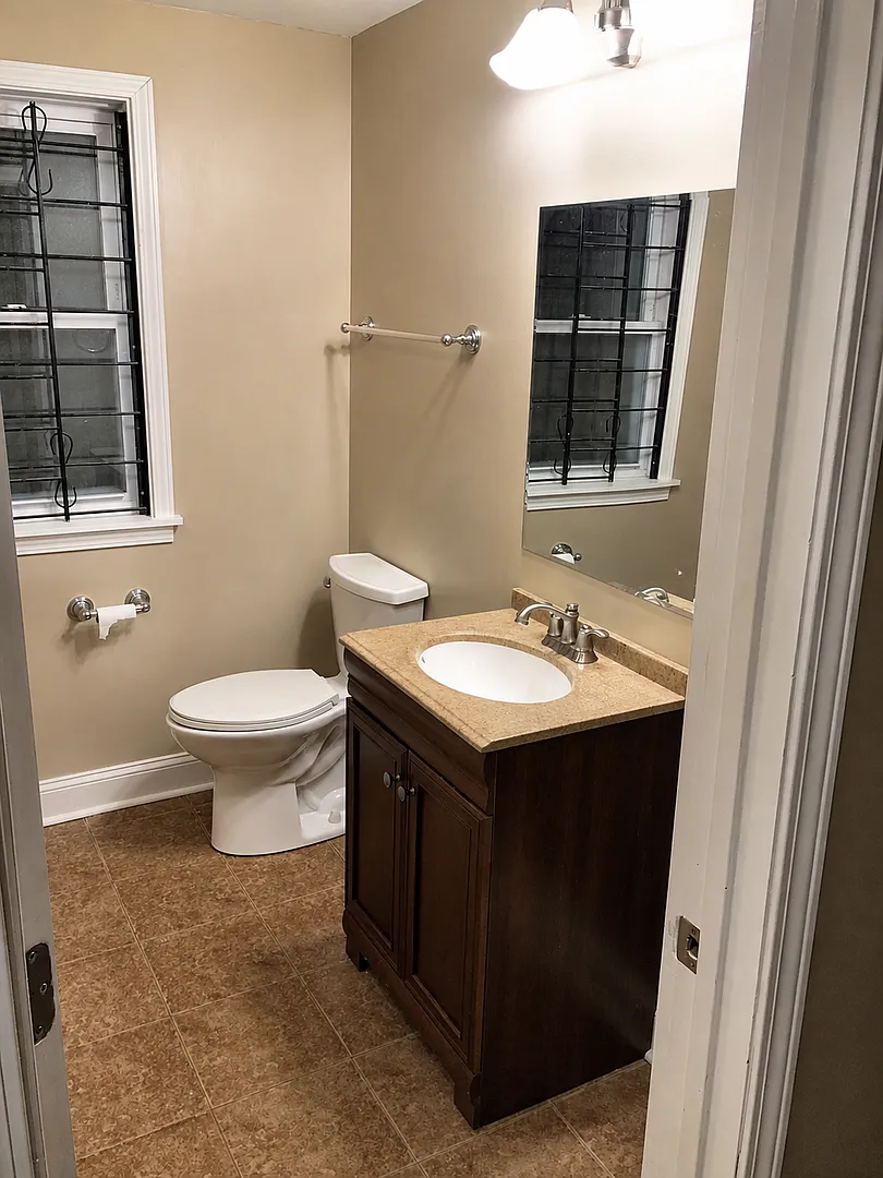 7521 S. Essex Avenue — Photo 3