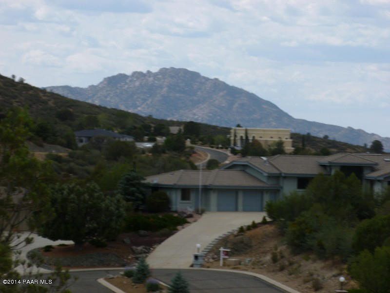 2nd image of 391 Fox Hollow Cir