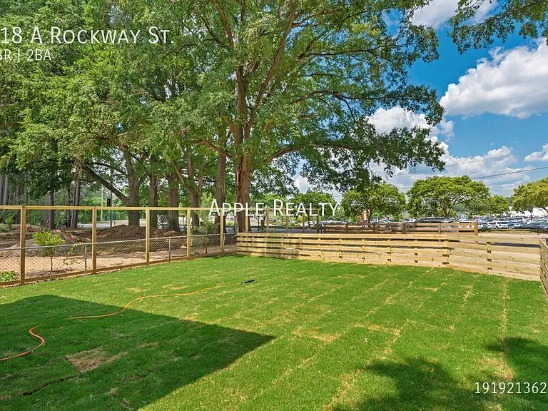 218 W Rockway St #A — Photo 17