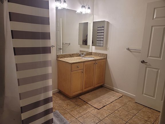 5th image of 88 N Jackson Ave Unit 514