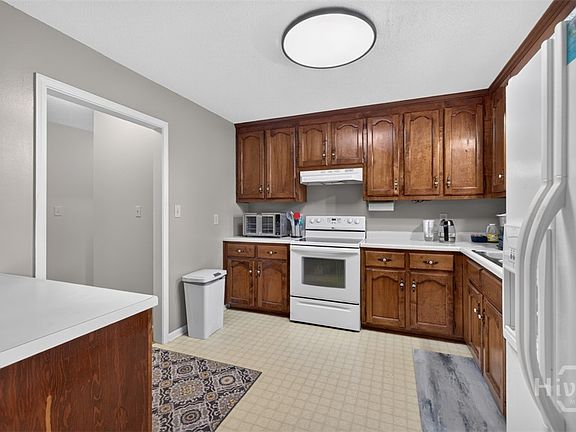 5th image of 152 Wellington Drive