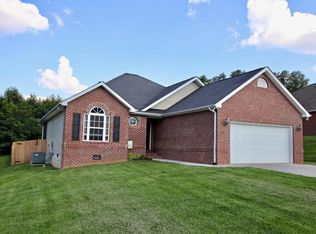 2110 Lenox View Way, Maryville, TN 37804