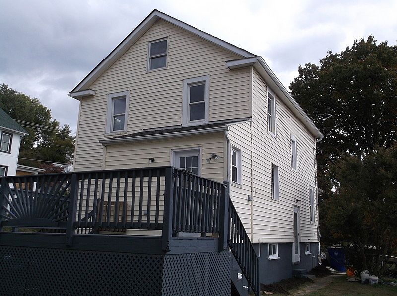 2nd image of 105 N Georgia Ave