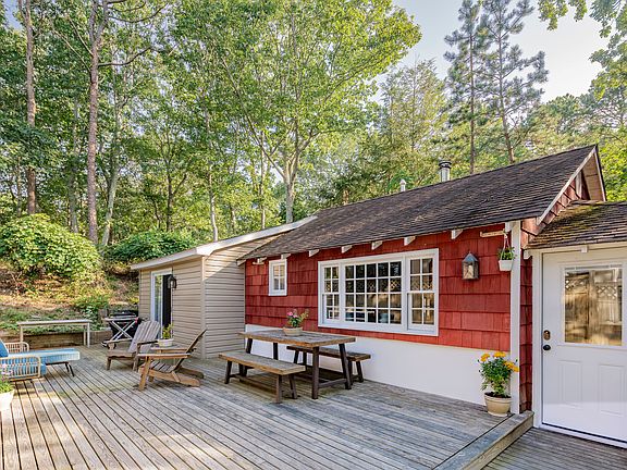 4th image of 53 Wickatuck Dr