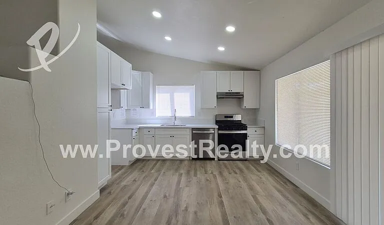 13105 Bennington Dr — Photo 6