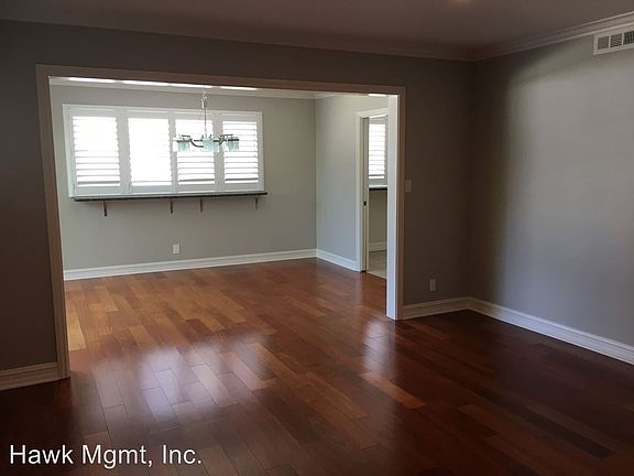 4th image of 385 S Oakland Ave Unit 302