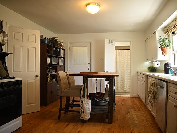 5th image of 2544 W Wabansia Ave #1