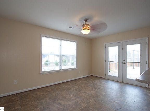 5th image of 112 Cedar Glen Dr