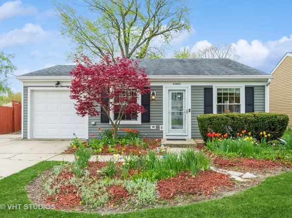 2S425 Cherice Dr, Warrenville, IL 60555