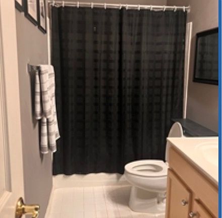 5th image of 783 Vestal St