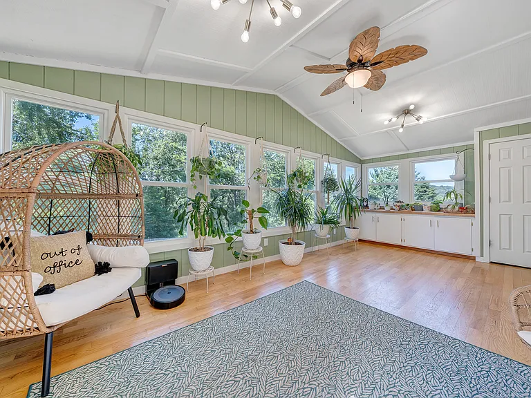 621 Aragona Dr — Photo 38