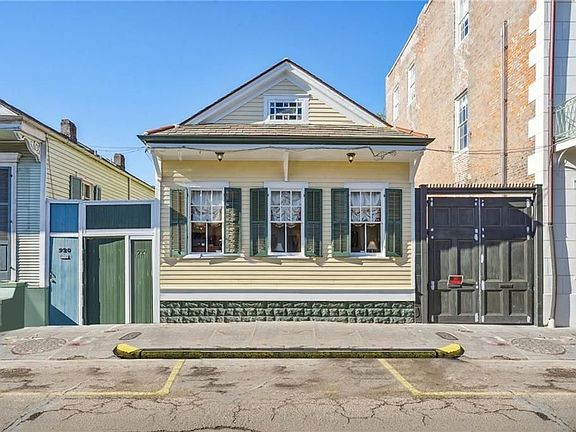 2nd image of 922 Saint Ann St