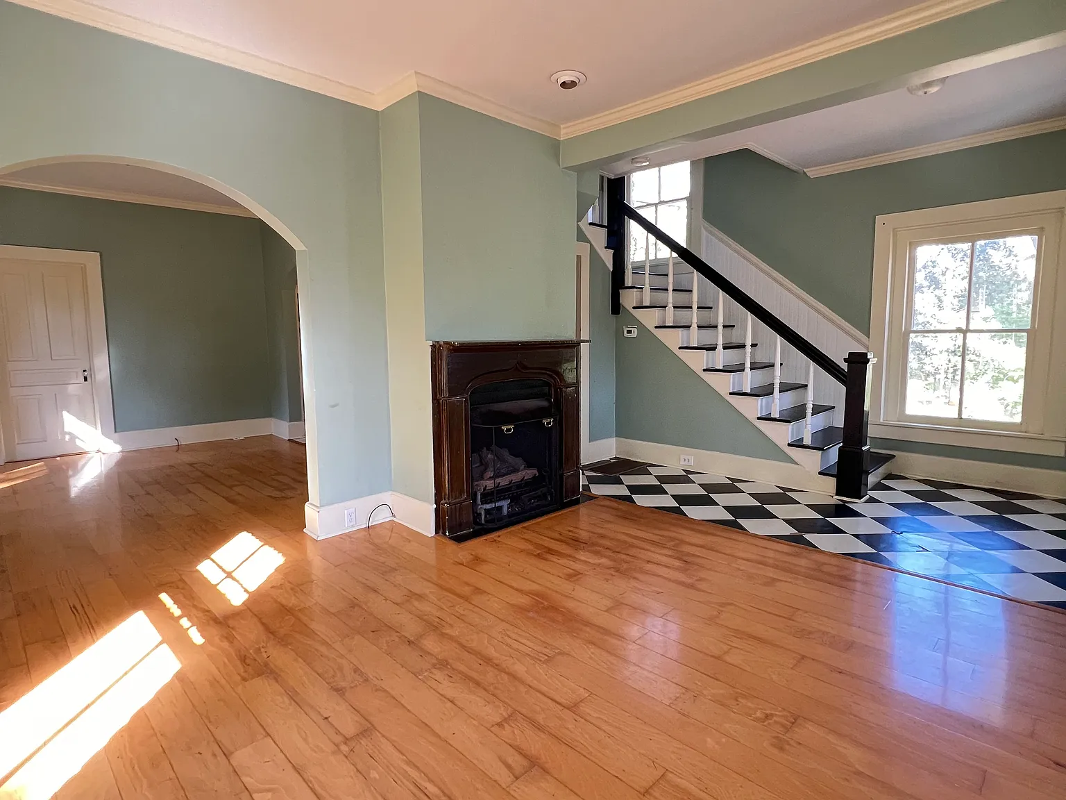 2 bed, 1180 sqft, $1,350 — Photo 3
