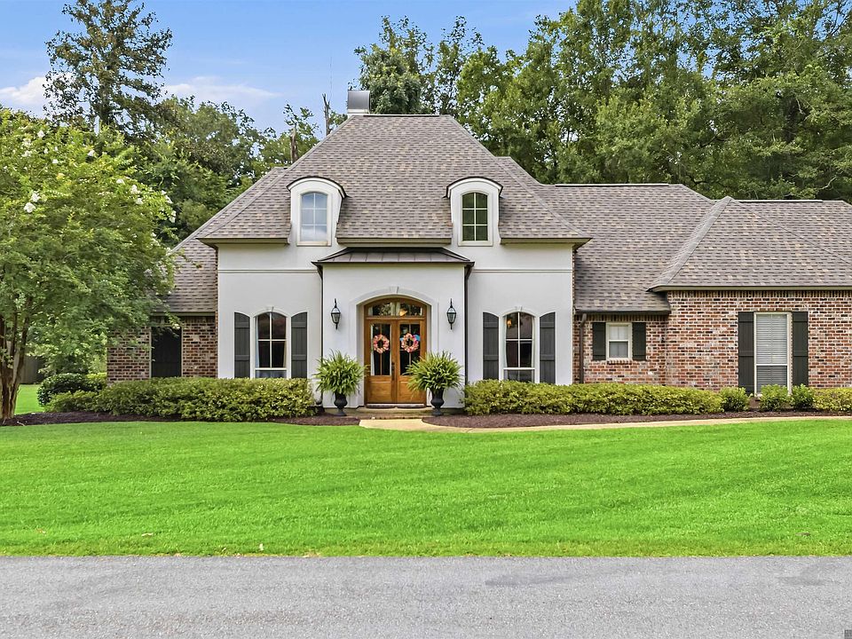 1st image of 9584 Victory Ln