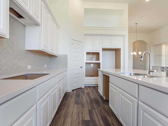 3rd image of 2614 Cotton Dr