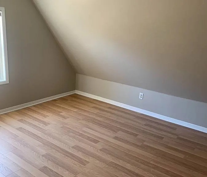 516 College St S #2 — Photo 1