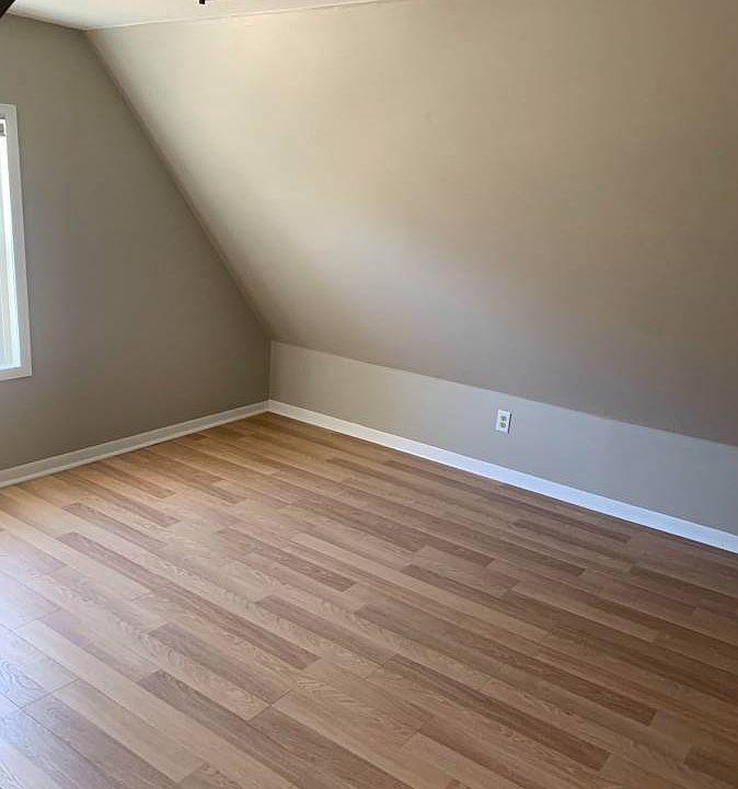 1st image of 516 College St S #2
