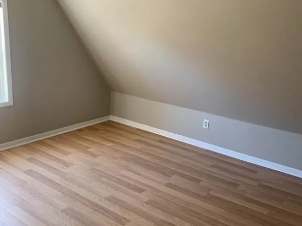 516 College St S #2, Northfield, MN 55057