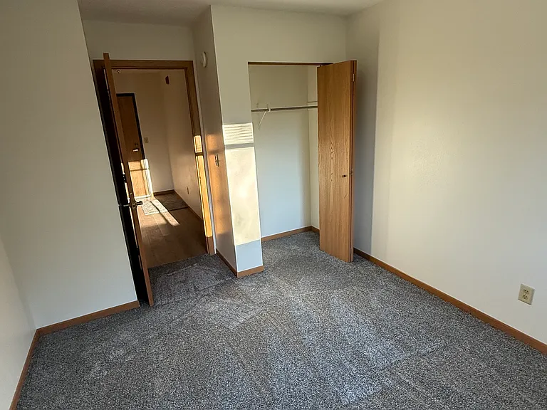 1607 6th Ave E #102 — Photo 5