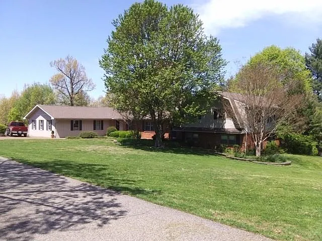 241 Mitchell Dr photo 1