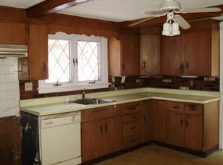 530 Horse Pond Rd, Madison, CT 06443