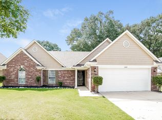 7089 Willow Point Dr, Horn Lake, MS 38637