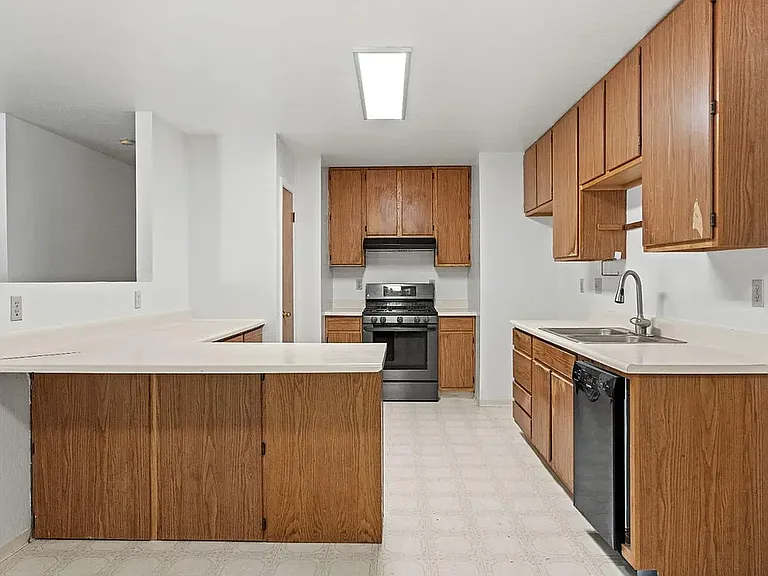 24189 Birch Pl — Photo 9