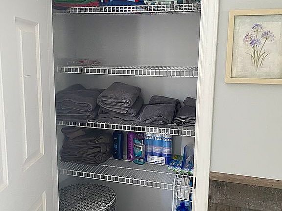 2nd image of 33 Lupine Dr