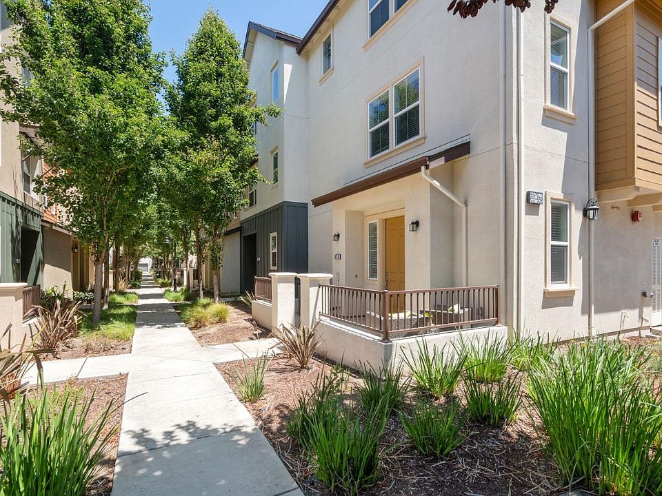 1st image of 670 Macabee Way
