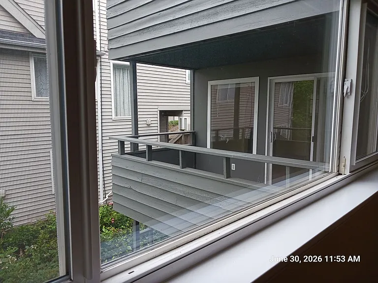 1001 Taylor Ave N — Photo 10