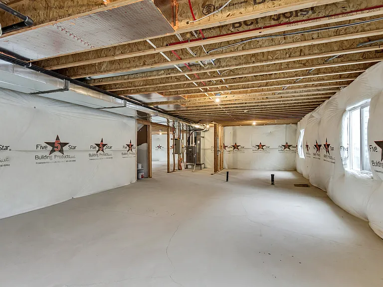 2299 E Woodbury Ln — Photo 26