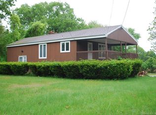 168 W Main St, Clinton, CT 06413