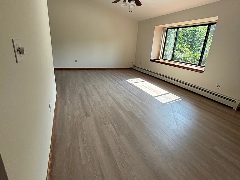 33 Lochview Dr — Photo 7