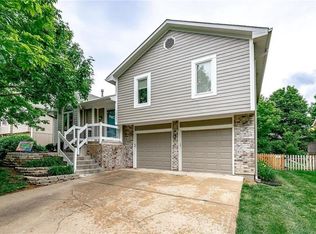 12431 S Acuff Ct, Olathe, KS 66062