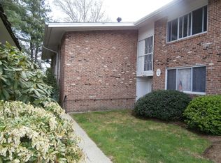 112 Southport Woods Dr, Southport, CT 06890