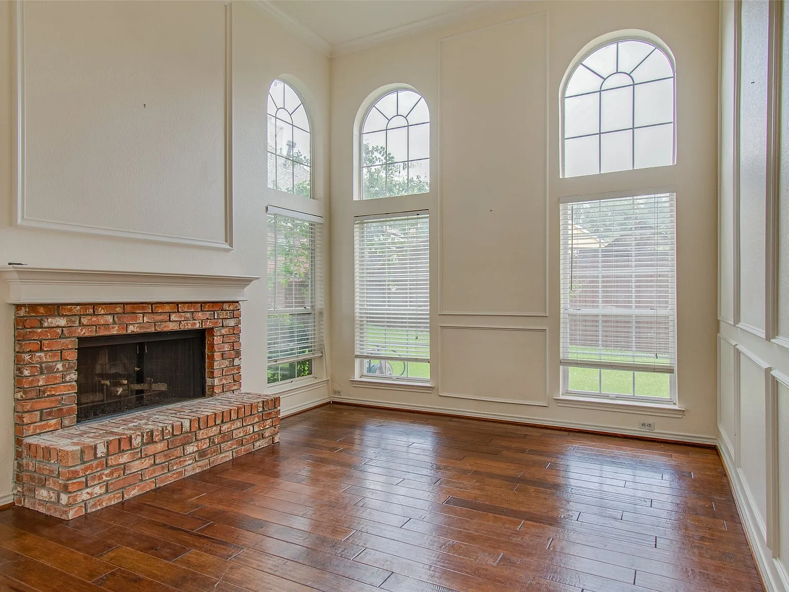 4 bed, 3.0 bath, 2658 sqft, $3,300 — Photo 4