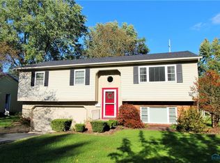 6400 Longfellow Rd, Sylvania, OH 43560