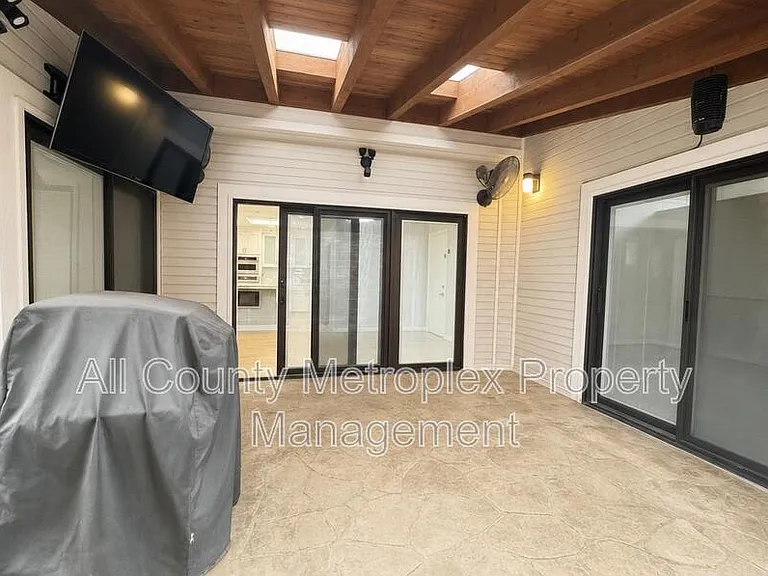6015 Willow Wood Ln — Photo 10