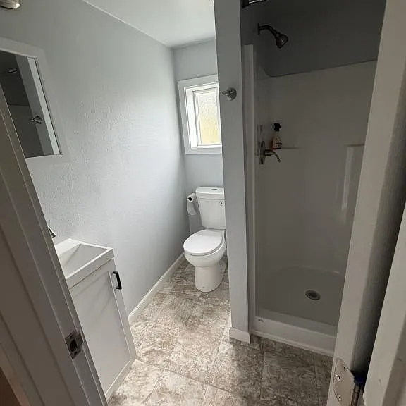 985 Oregon St — Photo 4