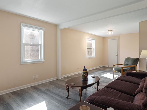 3rd image of 707 Marie Ave