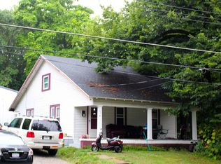 678 14th St, Charleston, IL 61920